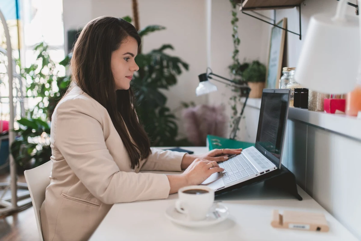 SmallTax - Księgowa online dla JDG i mikrofirm – podatki bez stresu, mówię po ludzku.